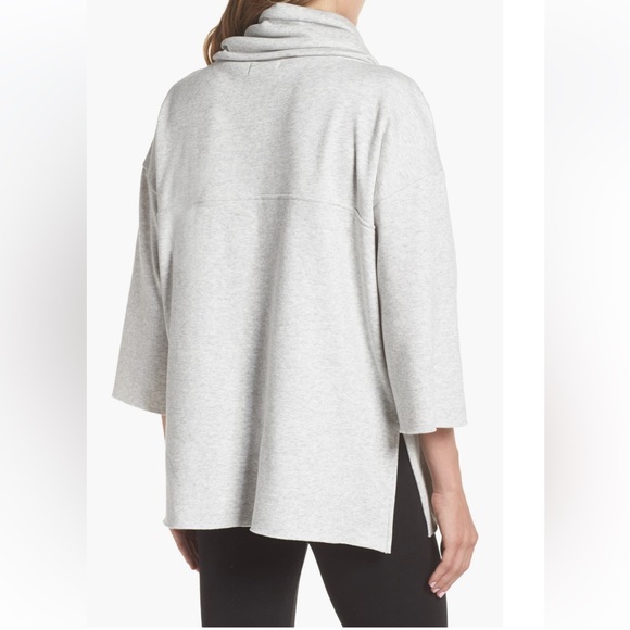 UGG Pullover sweatshirt - Picture 2 of 13